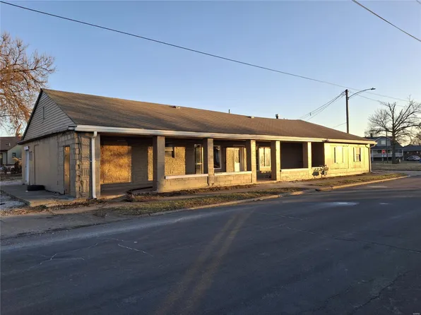 2402 Washington Ave, Granite City, IL 62040