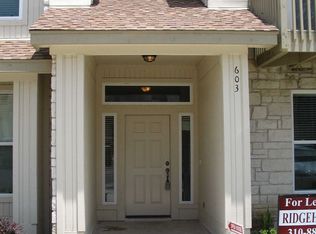 2215 Dry Creek Dr, Round Rock, TX 78681