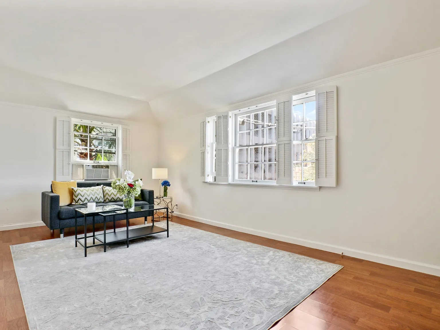 1 bed, 700 sqft, $2,995 — Photo 3