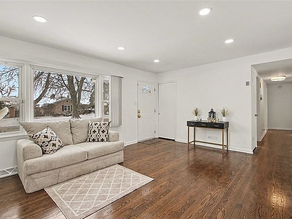 3rd image of 16728 School St