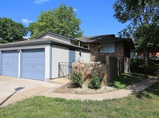 998 Claygate Ct, Ballwin, MO 63021