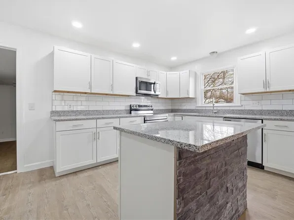 34 Joynes Rd, Hampton, VA 23666