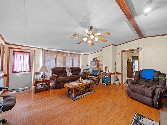 4th image of 919 Charles Hendry Rd