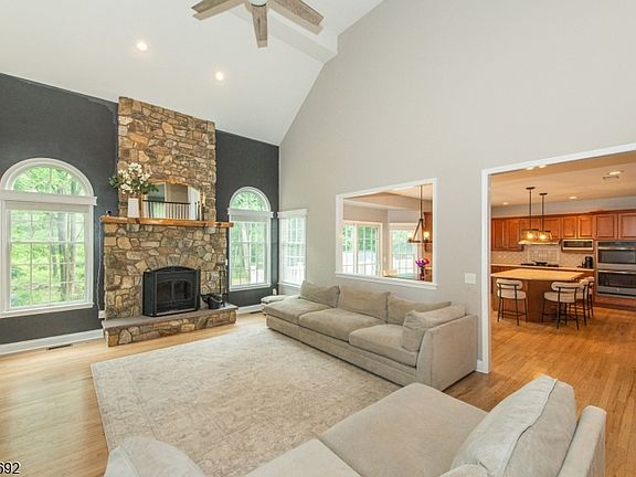 2nd image of 18 Stoneybrook Road