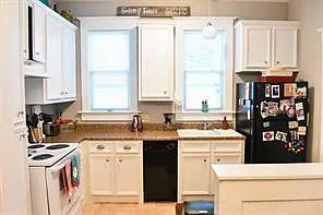 1813 Gentry St — Photo 15