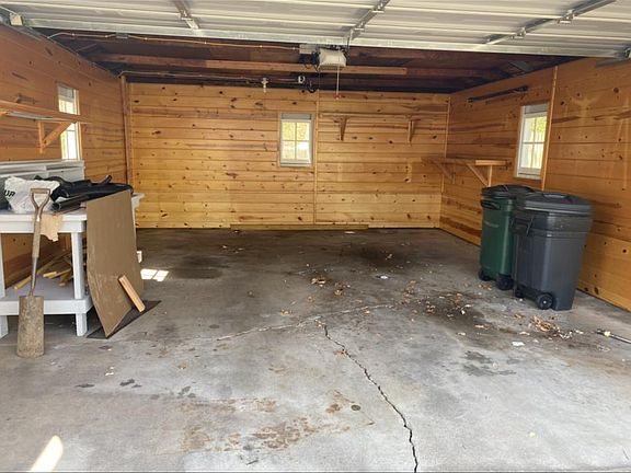 5th image of 4929 N Best St