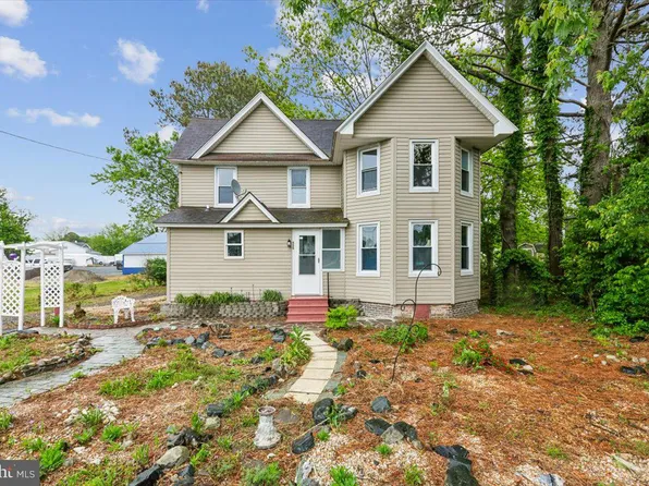 262 N Somerset Ave, Crisfield, MD 21817