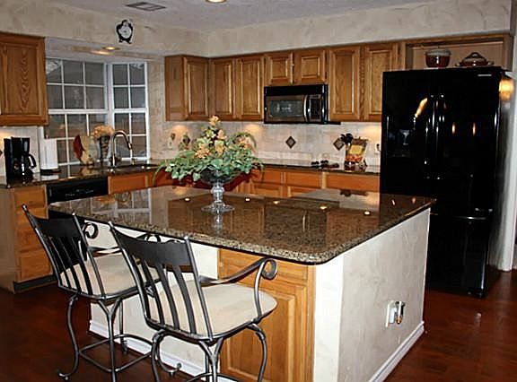 4th image of 808 Rolling View Ct