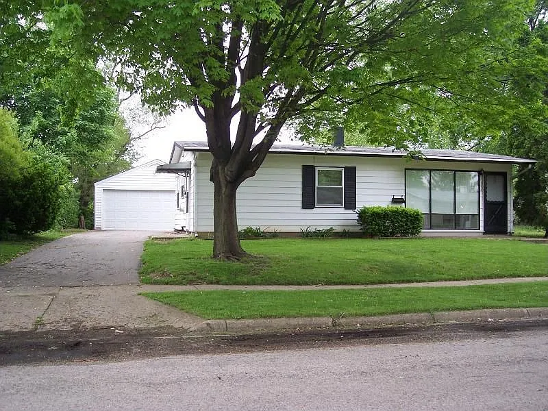 334 Prentice Dr photo 1