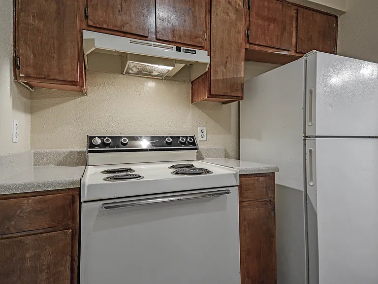 South Fork Apartments — Photo 8