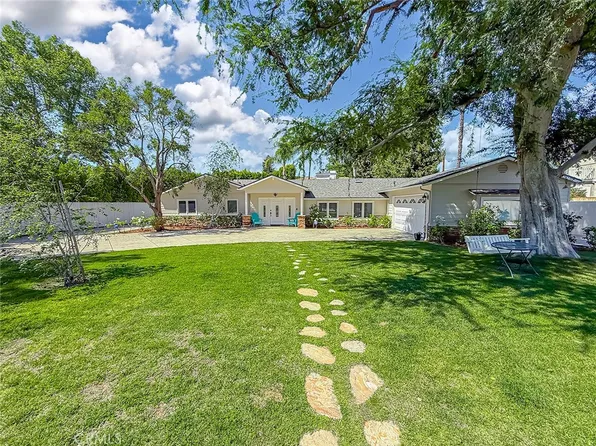 23433 Hatteras St, Woodland Hills, CA 91367