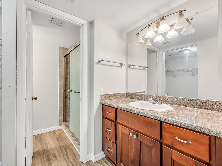 201 W Laurel St #607 — Photo 14