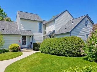 906 Campbell Dr, Gurnee, IL