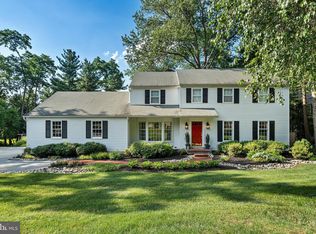 223 Country Gate Rd, Wayne, PA 19087