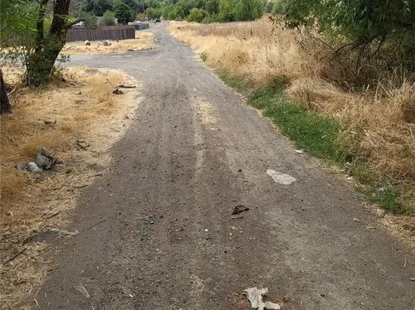 2800 Country Club Dr, Clearlake, CA 95422