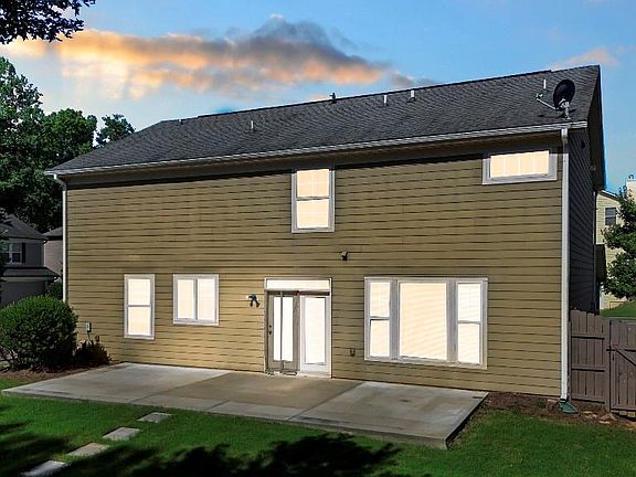 3rd image of 2499 Sinclair Trce