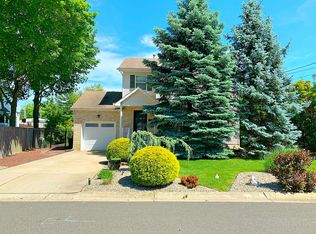 2 Wooley St, Aberdeen, NJ