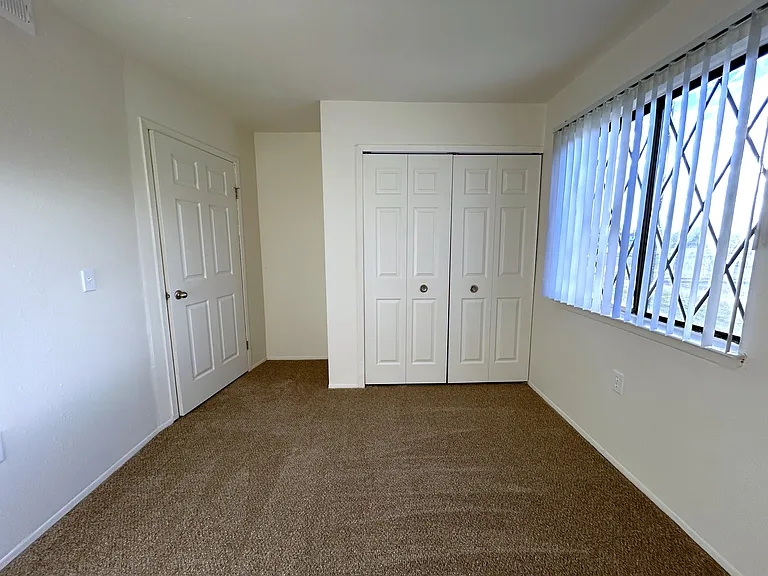 Perry Place Apartments — Photo 35