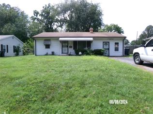 1609 Foster Dr, Belleville, IL