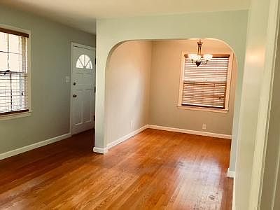 5th image of 3301 Barton St