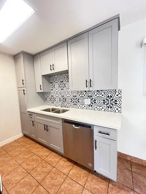 2 bed, $2,195 — Photo 2