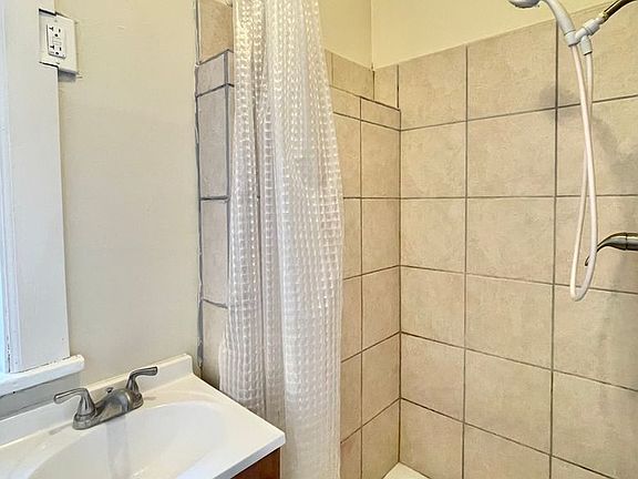 2nd image of 3356 S Emerald Ave APT 2R