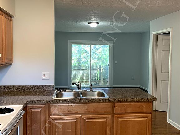 5th image of 1118-1120 Lake Ave #1