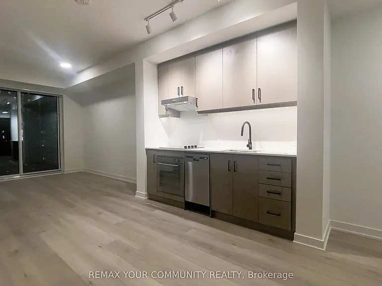 9 Tecumseth St #1018 — Photo 1