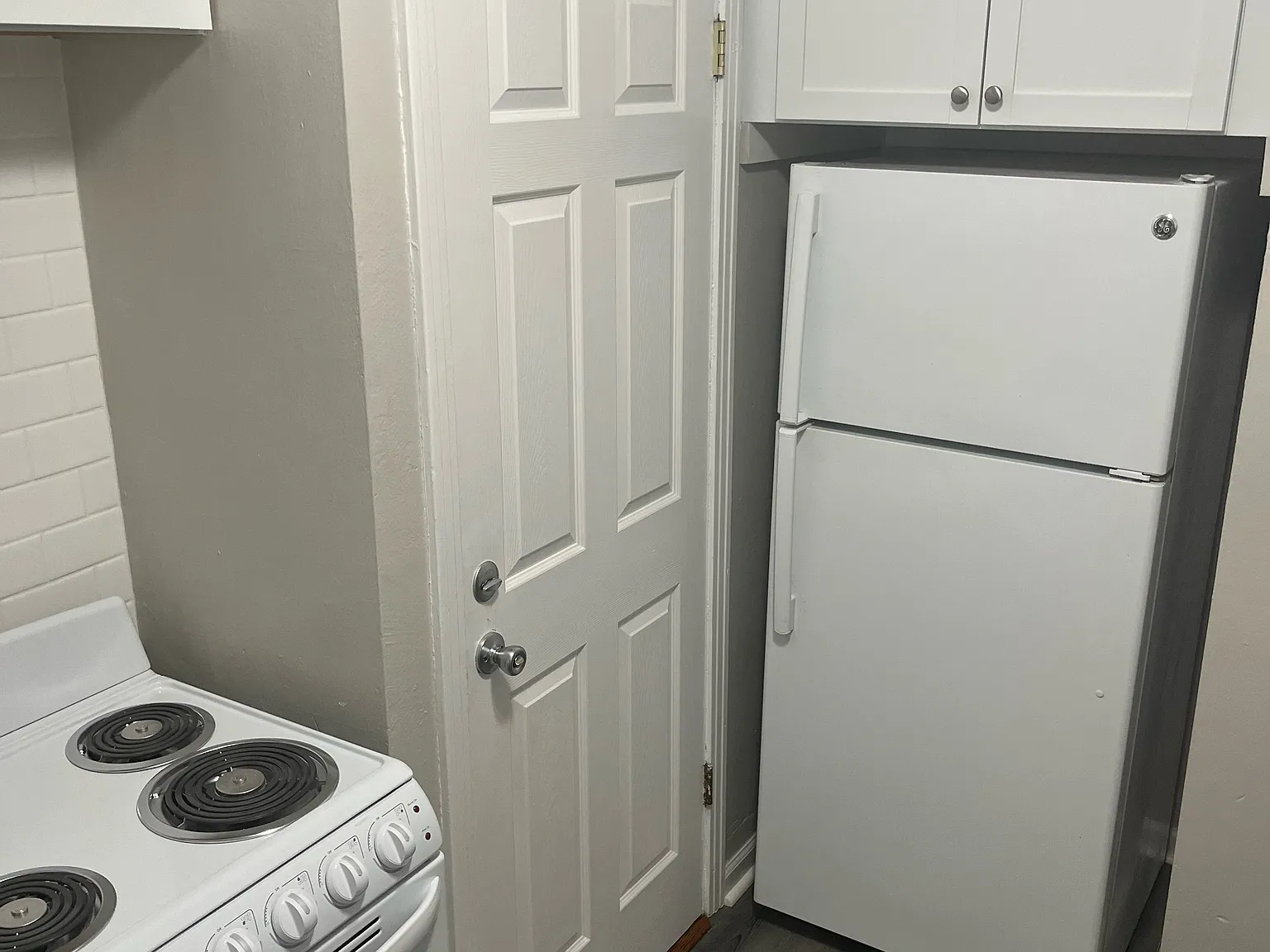 2 bed, 1100 sqft, $895 — Photo 4