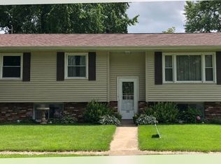 331 E Walnut St, Sheffield, IL 61361