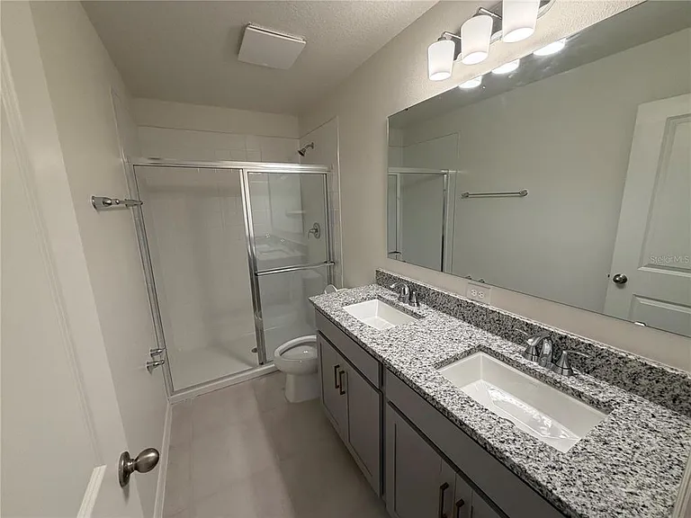 2817 Moonshadow Ct — Photo 10