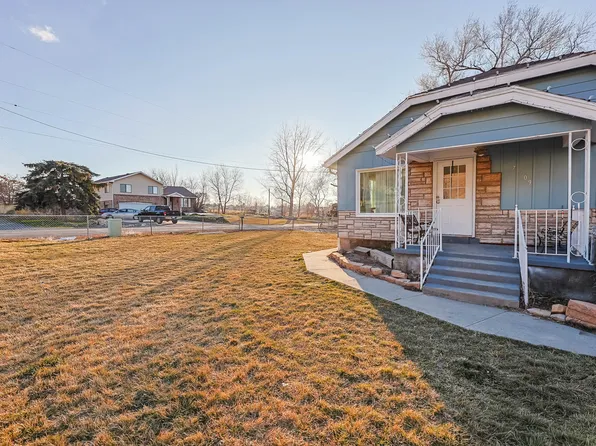 7609 N Mountain View Rd, Lake Point, UT 84074