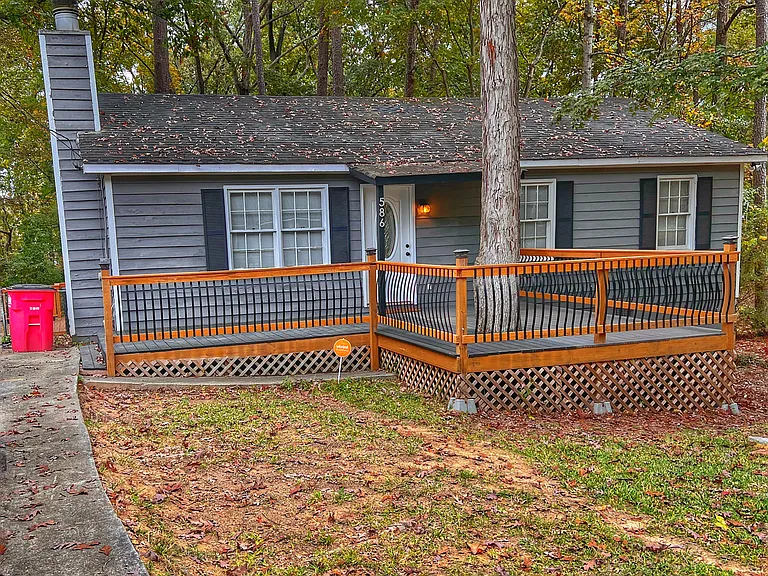 586 Lacebark Dr — Photo 1