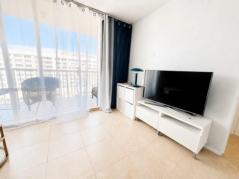 3161 S Ocean Dr #803 — Photo 8