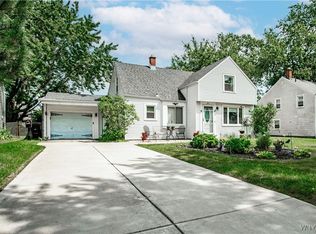 211 Kelvin Dr, Buffalo, NY 14223