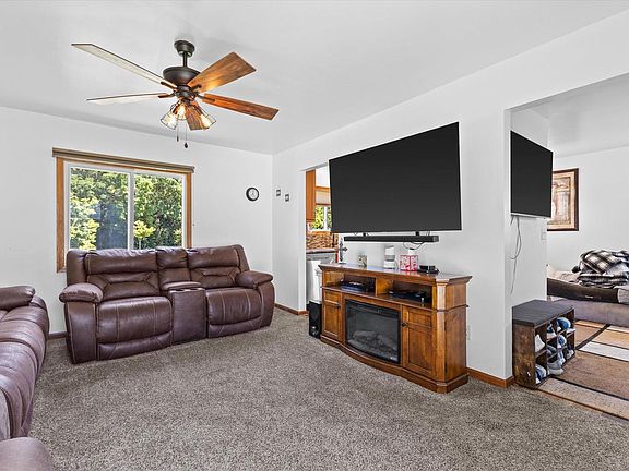 3rd image of 6636 124th STREET