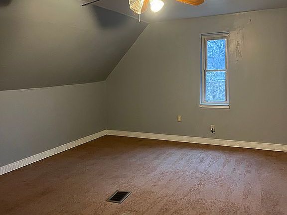 master bed-room upper