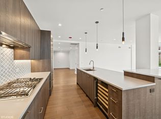 Melrose By The Lake, Chicago, IL 60657