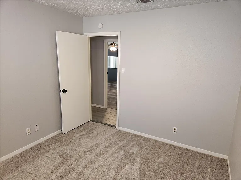 22127 Elsinore Dr — Photo 18