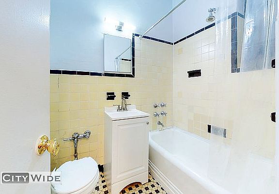 5th image of 1075 1st Ave APT 5E
