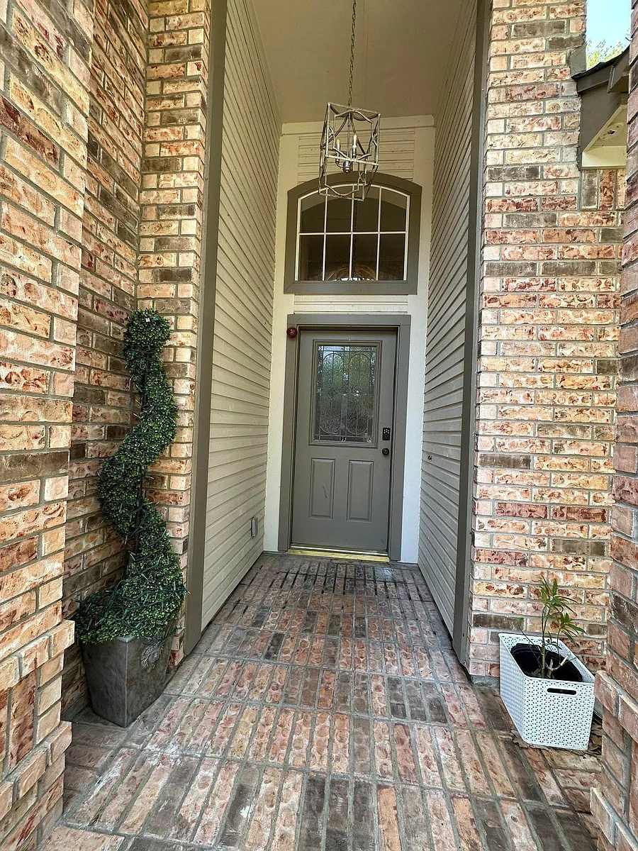 Building Photo - 4907 Greenriver Valley Dr