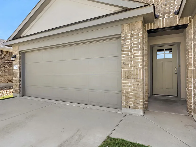 2816 Owl Head Dr — Photo 3