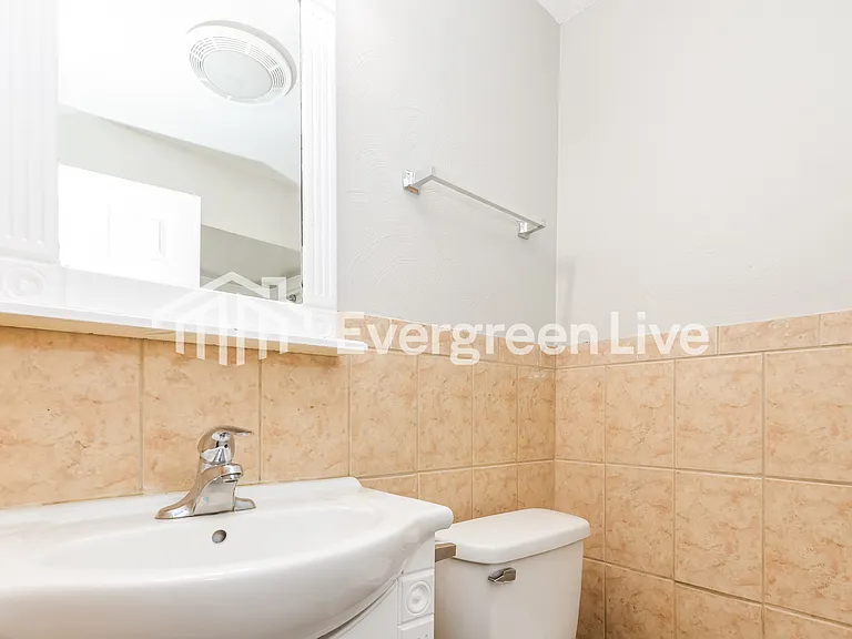 733 Chandler Dr — Photo 8