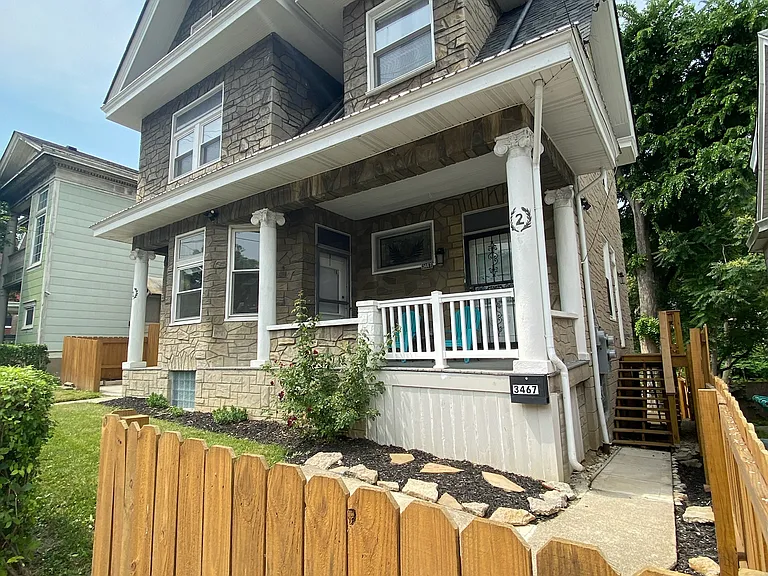 3467 Vine St — Photo 1