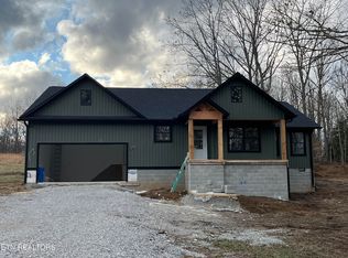 214 Georgee Rd, Jamestown, TN 38556