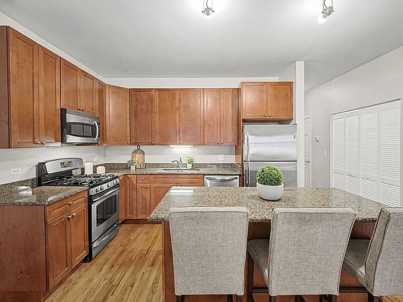 5th image of 1415 S Halsted St APT 1A