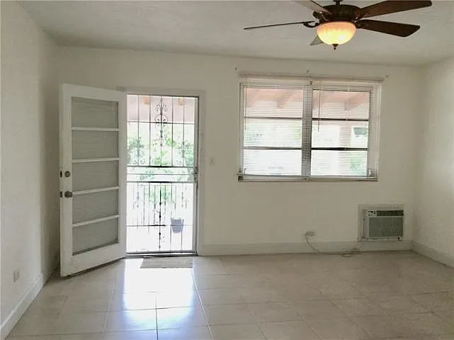 756 N 17th Ave #14 — Photo 3