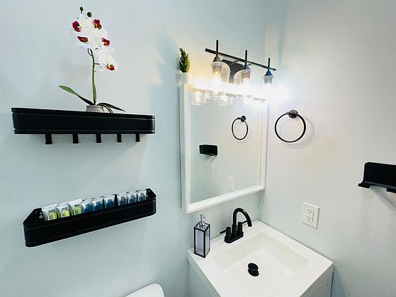 4th image of 1324 N 5th St #1F