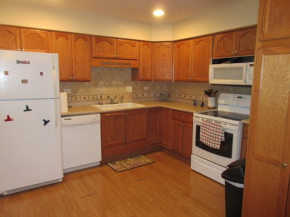 5th image of 1924 Oxford Ct