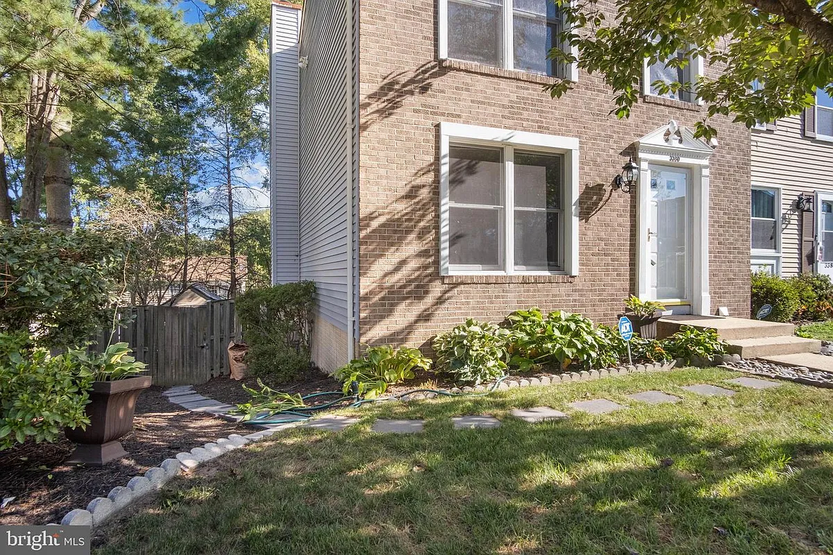 Building Photo - 3390 Longbow Ct
